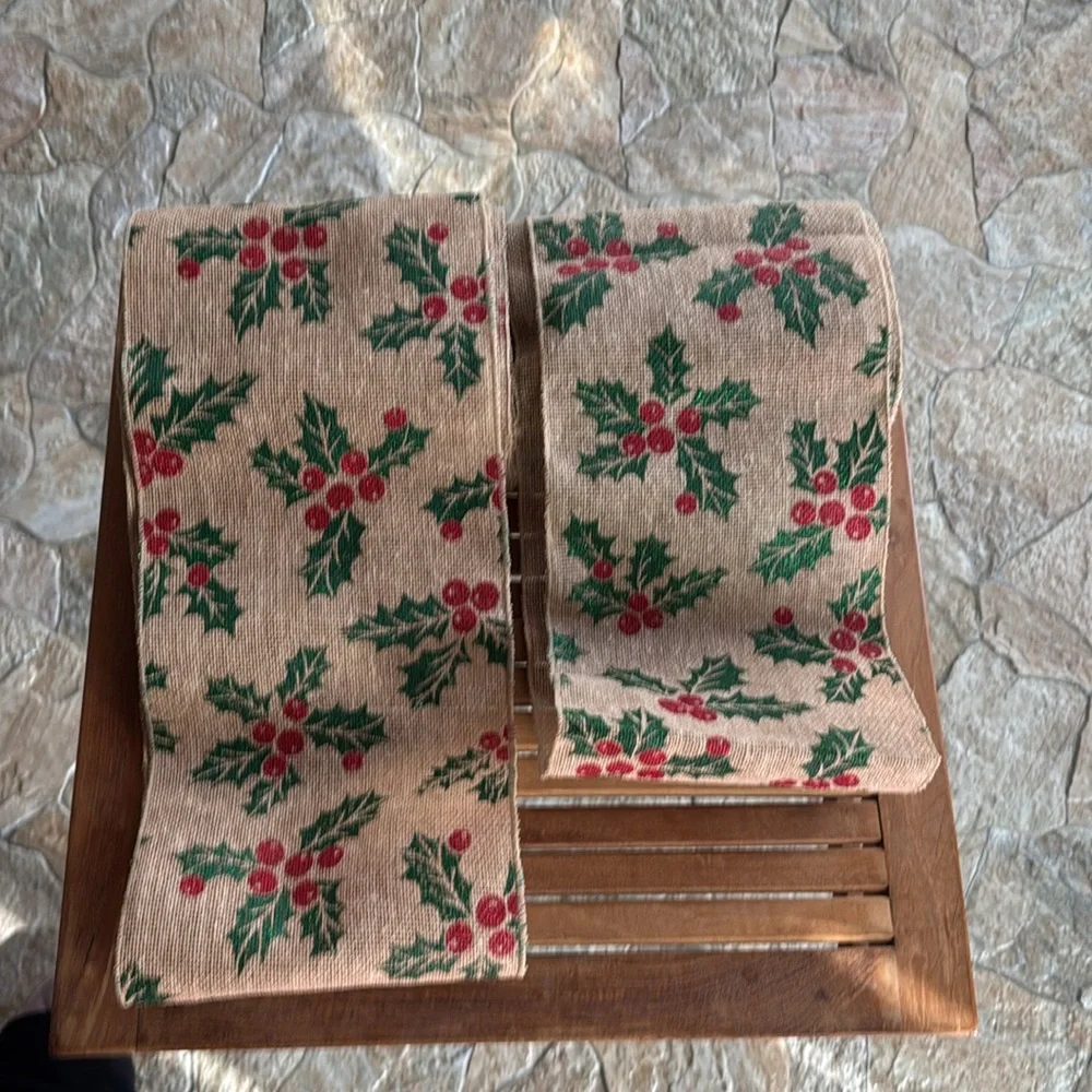 Bundle of Jingle Bell Garland, Holly Burlap Border & Pine Cones
